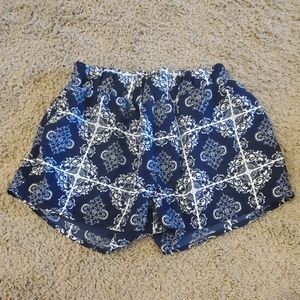 Small Miami patterned shorts